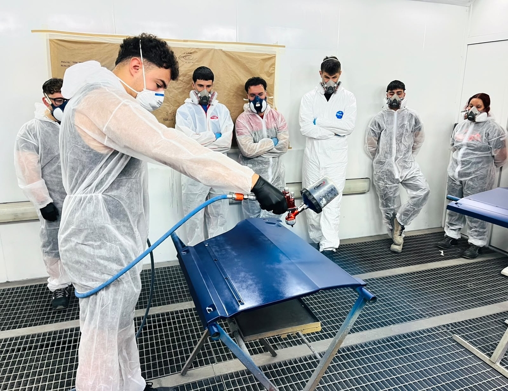 Sagola in the classroom: hands-on training in Burgos and SagolaSPRAY™ at PFITech