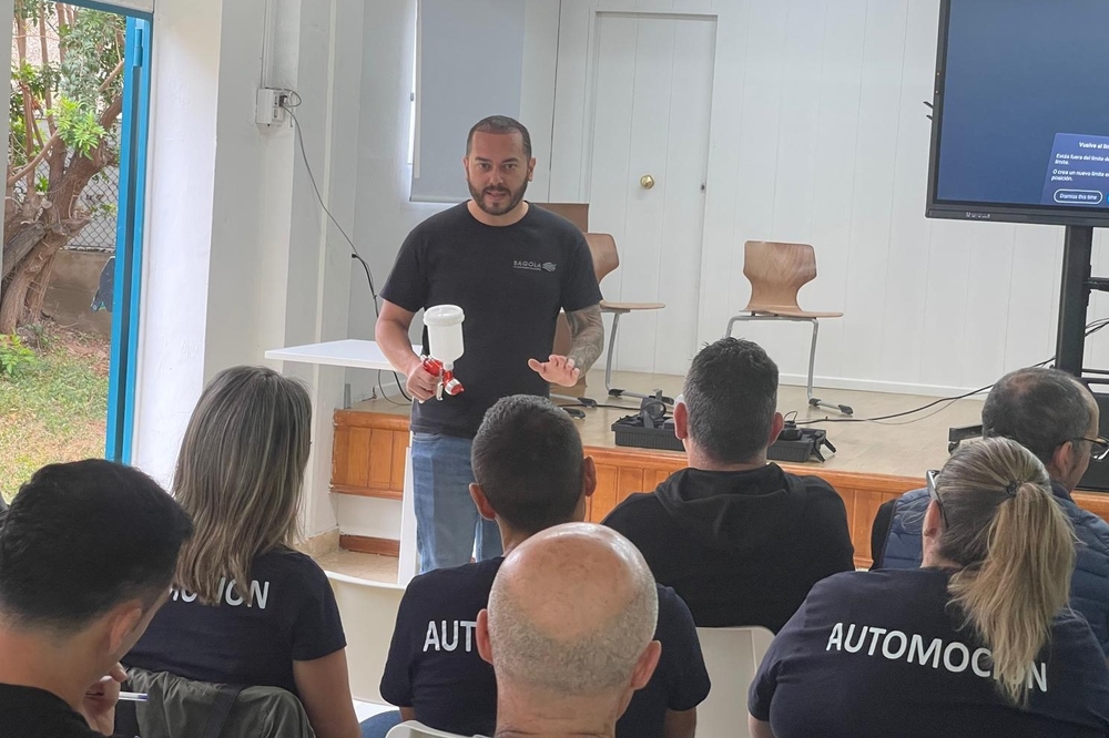 Les cabines de pulvérisation virtuelles SagolaSPRAY™ stimulent la formation professionnelle dans les îles Canaries