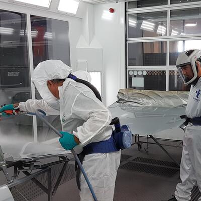 Pruebas de pintado en la sede central de Valspar Automotive